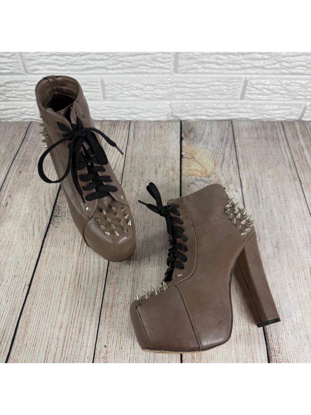 Glaze Taupe Platform Spiked Lita Ankle Boots Booties Size 7.5